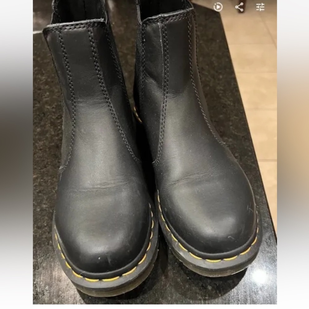 Chelsea boots